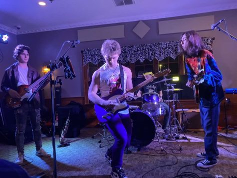 Student band peaks at local, live performance